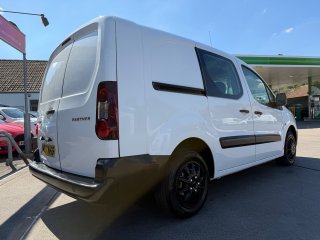 /photos/10961/2c43e3d0-05f8-be7f-cc7f-149453476711_i320x240.jpg