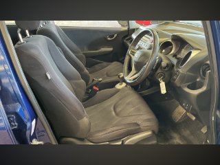 /photos/10961/7dea5300-8d11-306e-27dc-2691845cc00e_i320x240.jpg