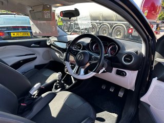 /photos/10961/877922b2-3d5a-1e35-b4c3-40a7053171da_i320x240.jpg