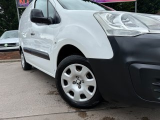 /photos/10961/c6055b1e-83c1-fc29-0d9a-052c43f0d601_i320x240.jpg